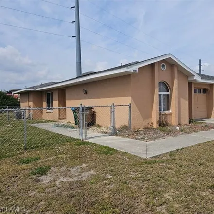 Image 2 - 2618 Southeast 16th Place, Cape Coral, FL 33904, USA - House for rent