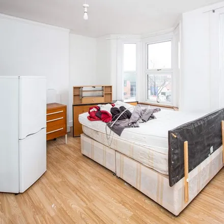 Rent this 1 bed room on Leyton Business Centre in London, E10 7BT