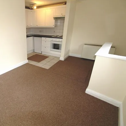 Image 1 - The Childcare Academy, Adelaide Street, Luton, LU1 5BD, United Kingdom - Apartment for rent