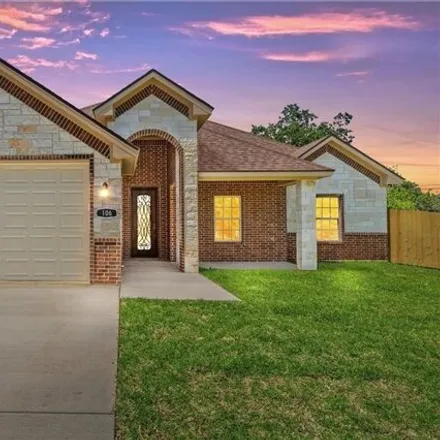Buy this 4 bed house on 144 Kay Drive in Robinson, McLennan County