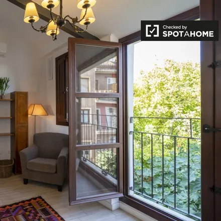 Image 4 - Carrer de Vidal Canelles, 20, 46011 Valencia, Spain - Apartment for rent