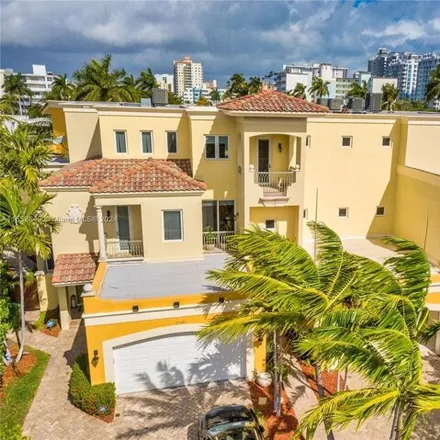 Image 3 - 3123 Northeast 26th Street, Coral Ridge, Fort Lauderdale, FL 33305, USA - Townhouse for sale