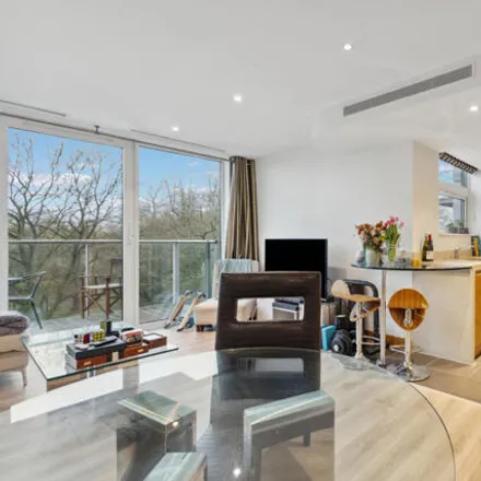 Image 6 - Eustace Building, 372 Queenstown Road, London, SW11 8NT, United Kingdom - Apartment for sale