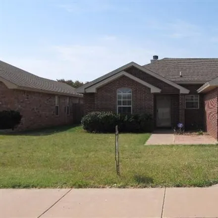 Rent this 3 bed house on 2217 96th Street in Lubbock, TX 79423