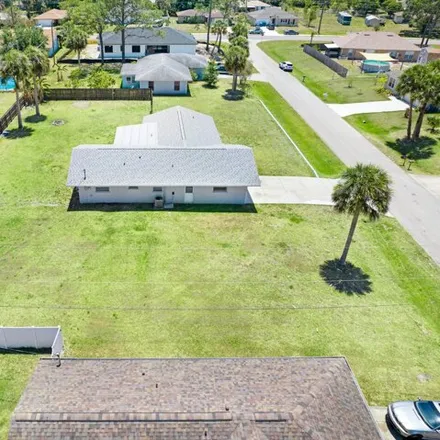 Image 4 - 523 Audubon Avenue Northeast, Palm Bay, FL 32907, USA - House for sale