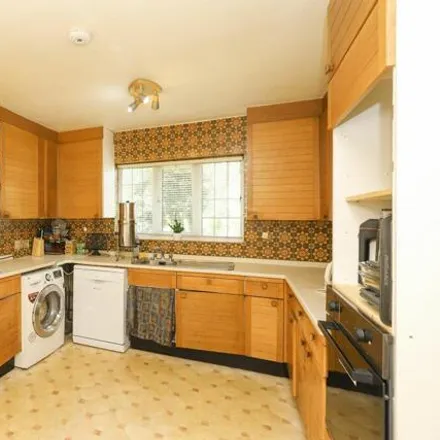 Image 3 - Rushley Drive, Sheffield, S17 3EL, United Kingdom - House for sale