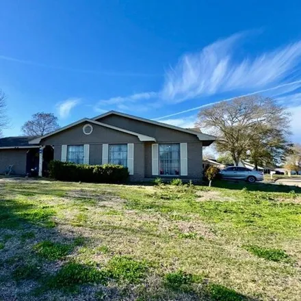 Buy this 3 bed house on 718 Scenic Drive in Baytown, TX 77521
