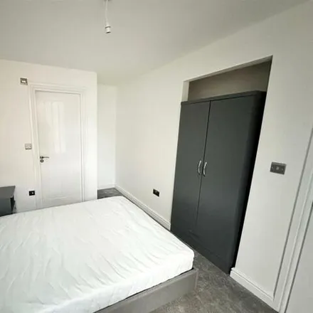 Image 9 - Park Terrace, Sefton, L22 3XB, United Kingdom - Room for rent
