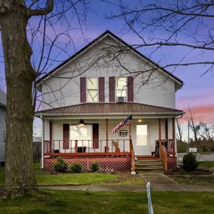 Buy this 4 bed house on 795 William Street in Kendallville, IN 46755