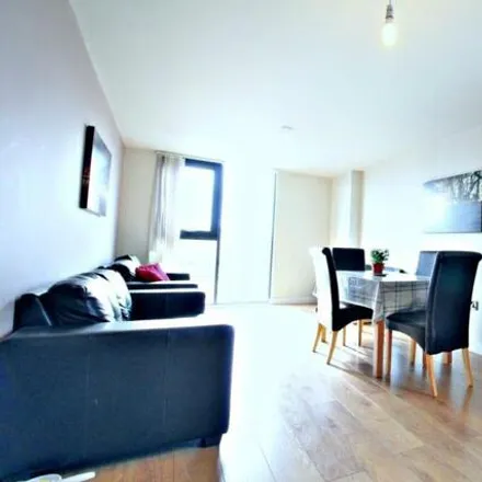 Image 2 - iQuarter, Five Weirs Walk, Sheffield, S3 8BH, United Kingdom - Apartment for sale