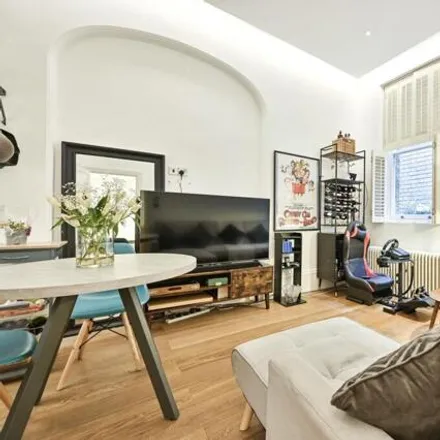 Image 4 - Paul Byrne Court, 31-33 Bramham Gardens, London, SW5 0HE, United Kingdom - Apartment for sale