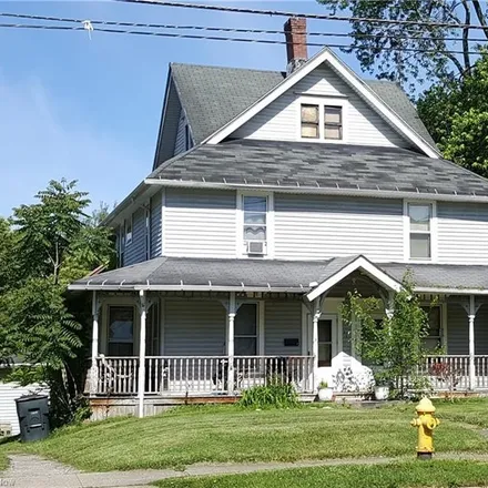 Buy this 4 bed duplex on 316 Main Street in Wadsworth, OH 44281