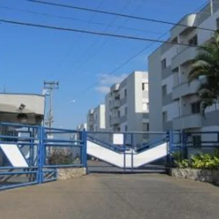 Buy this 3 bed apartment on Buffet Infantil Sonho de Criança in Avenida Comendador Luciano Guidotti, Jardim Caxambu