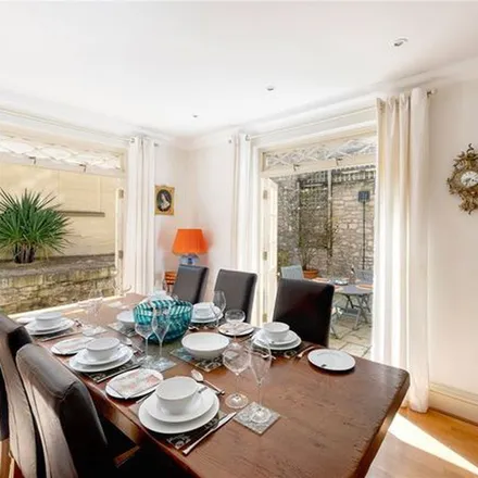 Rent this 2 bed apartment on Royal Crescent in Bath, BA1 2LR
