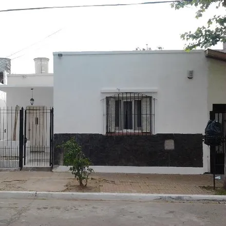 Buy this 2 bed house on Lavalle 40 in Quilmes Este, Quilmes