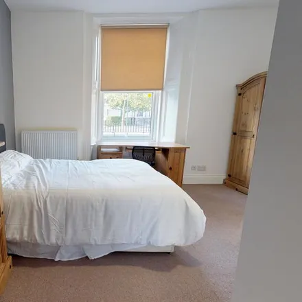 Image 4 - 23 Greenbank Terrace, Plymouth, PL4 8TP, United Kingdom - Room for rent