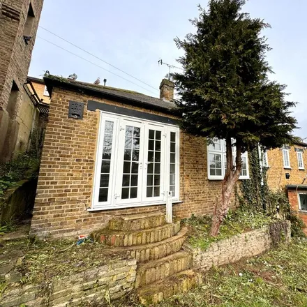 Rent this 2 bed house on Parkdale Road in Glyndon, London