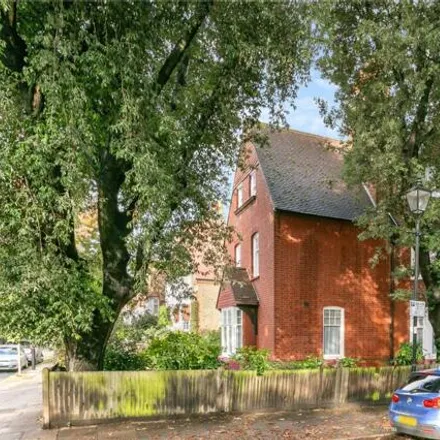 Buy this 5 bed house on 22 The Avenue in London, W4 1HT