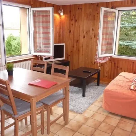 Rent this 2 bed apartment on 2 Route de Saclay in 91430 Vauhallan, France