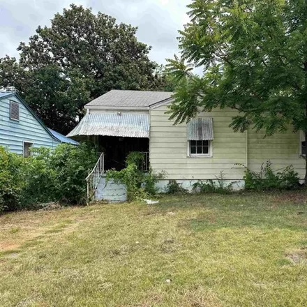 Buy this 2 bed house on 913 47th St N in Birmingham, Alabama