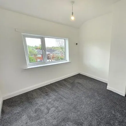 Image 4 - Kirkby Avenue, Manchester, M40 5HN, United Kingdom - Townhouse for rent