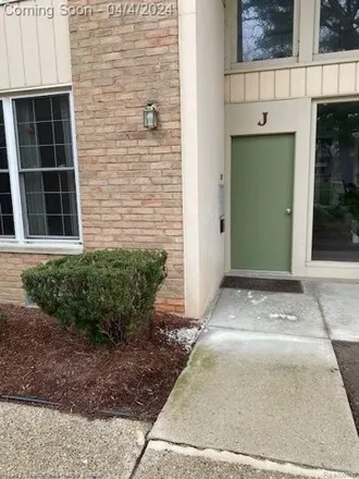 Buy this 2 bed condo on Crestwood Park Condominiums in Plymouth, MI 48170