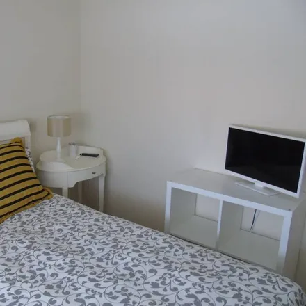 Rent this 3 bed apartment on Rua de José Monteiro Castro Portugal in 4405-569 Vila Nova de Gaia, Portugal