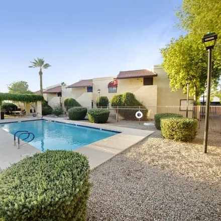 Image 6 - 2525 North 52nd Street, Phoenix, AZ 85008, USA - Apartment for sale