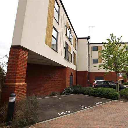 Rent this 2 bed apartment on unnamed road in Westhampnett, PO20 2JG