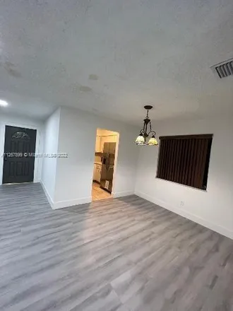 Image 2 - 715 Northeast 4th Court, Hallandale Beach, FL 33009, USA - House for sale