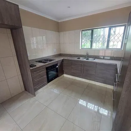 Image 2 - Lenny Naidu Drive, Bayview, Chatsworth, 4092, South Africa - Apartment for rent