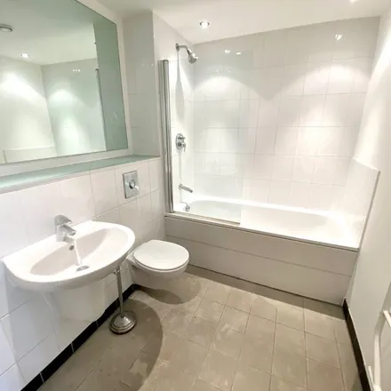 Rent this 2 bed apartment on Gotts Road in Leeds, LS12 1DW