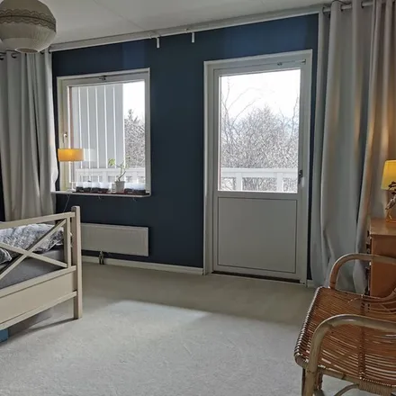 Rent this 4 bed apartment on Myrmalmsringen 22 in 136 44 Handen, Sweden