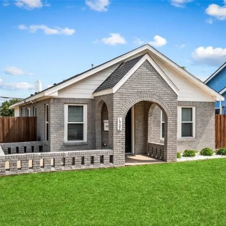 Buy this 3 bed house on 1902 Idaho Ave in Dallas, Texas