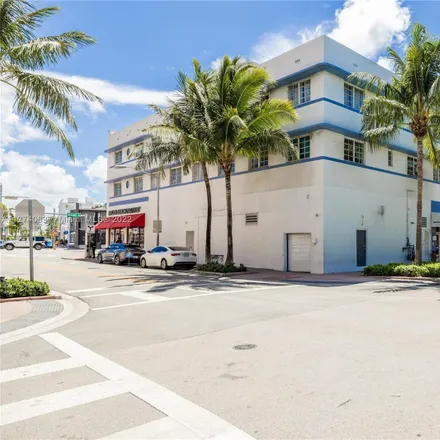 Buy this studio duplex on Royal Hotel South Beach in Washington Avenue, Miami Beach