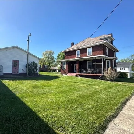 Image 1 - 161 Dixon Blvd, Uniontown, Pennsylvania, 15401 - House for sale