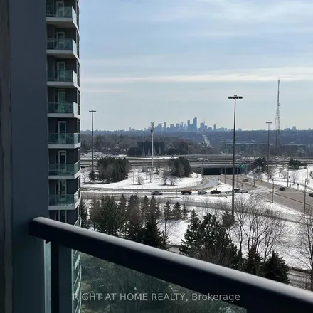 Image 3 - 28 Harrison Garden Boulevard, Toronto, ON M2N 0C2, Canada - Apartment for rent