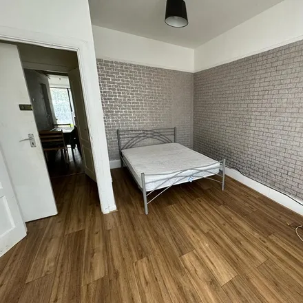 Rent this 1 bed apartment on Courtland Avenue in London, IG1 3DN
