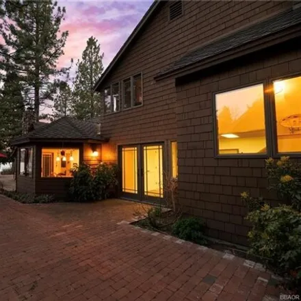 Image 2 - North Shore Drive, Fawnskin, San Bernardino County, CA 92333, USA - House for sale