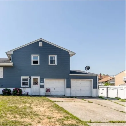 Buy this 3 bed house on 143 Howard Street in Hopelawn, Woodbridge Township