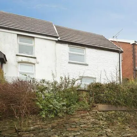 Buy this 2 bed duplex on King's Hill in Hengoed, CF82 7NJ