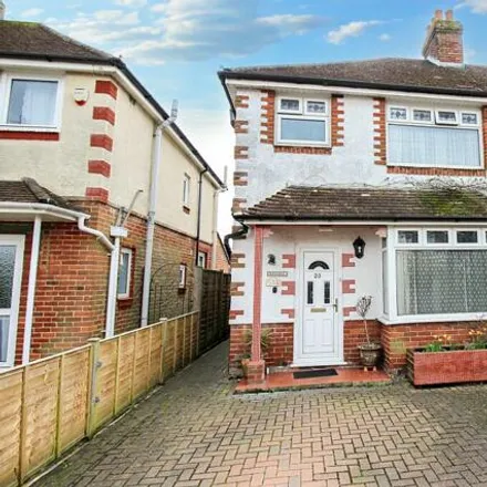 Image 3 - Chapel Crescent, Southampton, SO19 8JU, United Kingdom - Duplex for sale