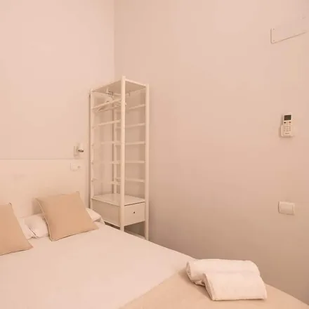 Image 3 - Barcelona, Catalonia, Spain - Apartment for rent