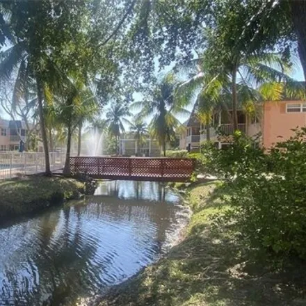 Buy this 1 bed condo on 147 Southeast 8th Street in Shorewood, Deerfield Beach