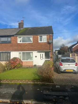 Buy this 3 bed duplex on Moss Shaw Way in Radcliffe, M26 4GB