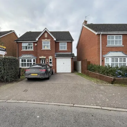 Rent this 5 bed house on Maple Leaf Drive in Coleshill Heath, B37 7GH