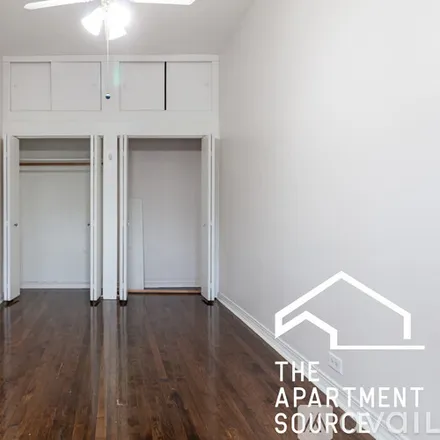 Image 5 - 3345 N Clark St, Unit 3345-3 - Apartment for rent