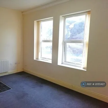 Image 4 - Forget Me Not Hospice, Huddersfield Road, Lower Hopton, WF14 8AB, United Kingdom - Apartment for rent
