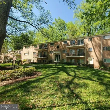 Buy this 1 bed condo on 10620 Weymouth Street in Parkside, North Bethesda