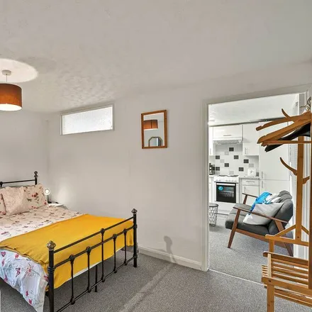 Image 1 - Torbay, TQ4 6EN, United Kingdom - Apartment for rent